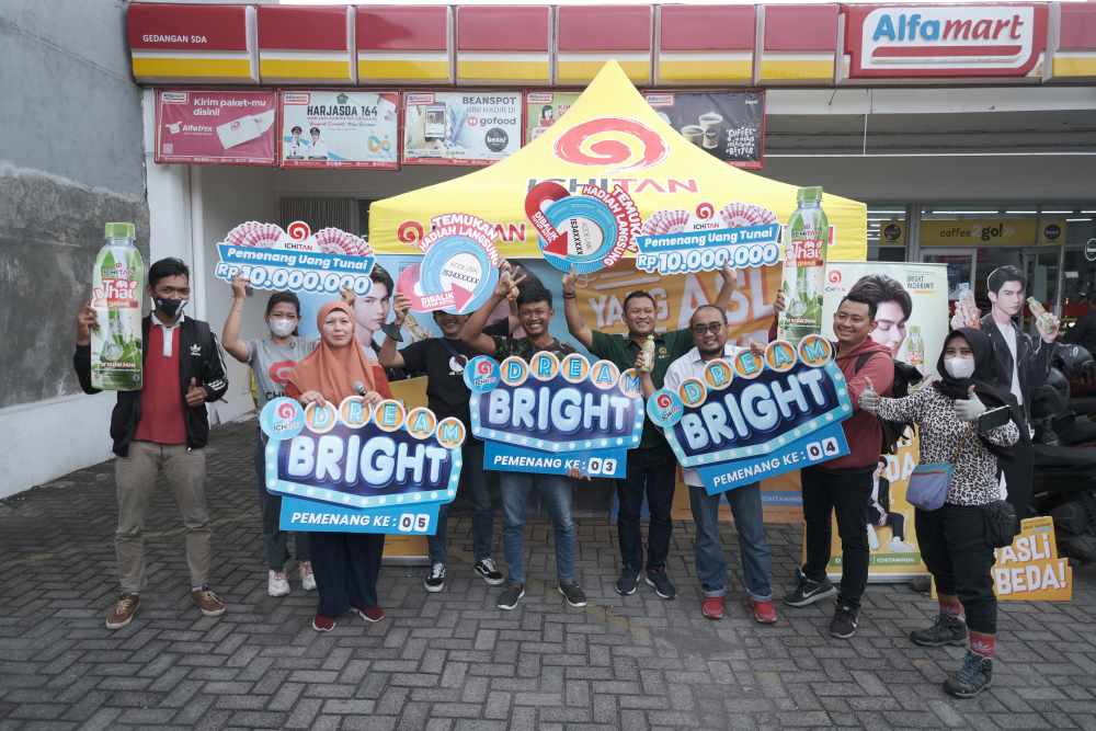 Haru, Tutup Botol ICHITAN Bantu Pedagang Surabaya Kembangkan Usaha Hingga Biayai Sekolah anak
